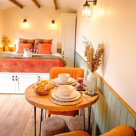 Lintmill Lodges - Heather Shepherds Hut Sorn Εξωτερικό φωτογραφία