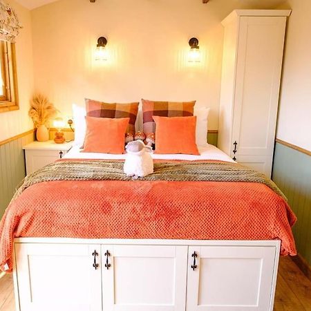 Lintmill Lodges - Heather Shepherds Hut Sorn Εξωτερικό φωτογραφία